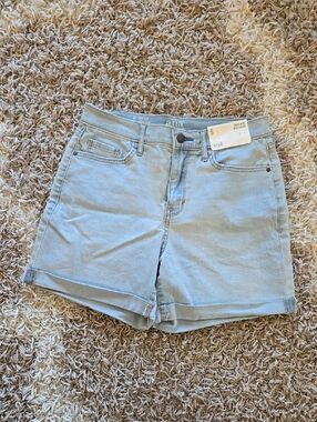 NWT a.n.a Light Blue Denim Cuffed Women's High Rise Midi Short 5" Inseam